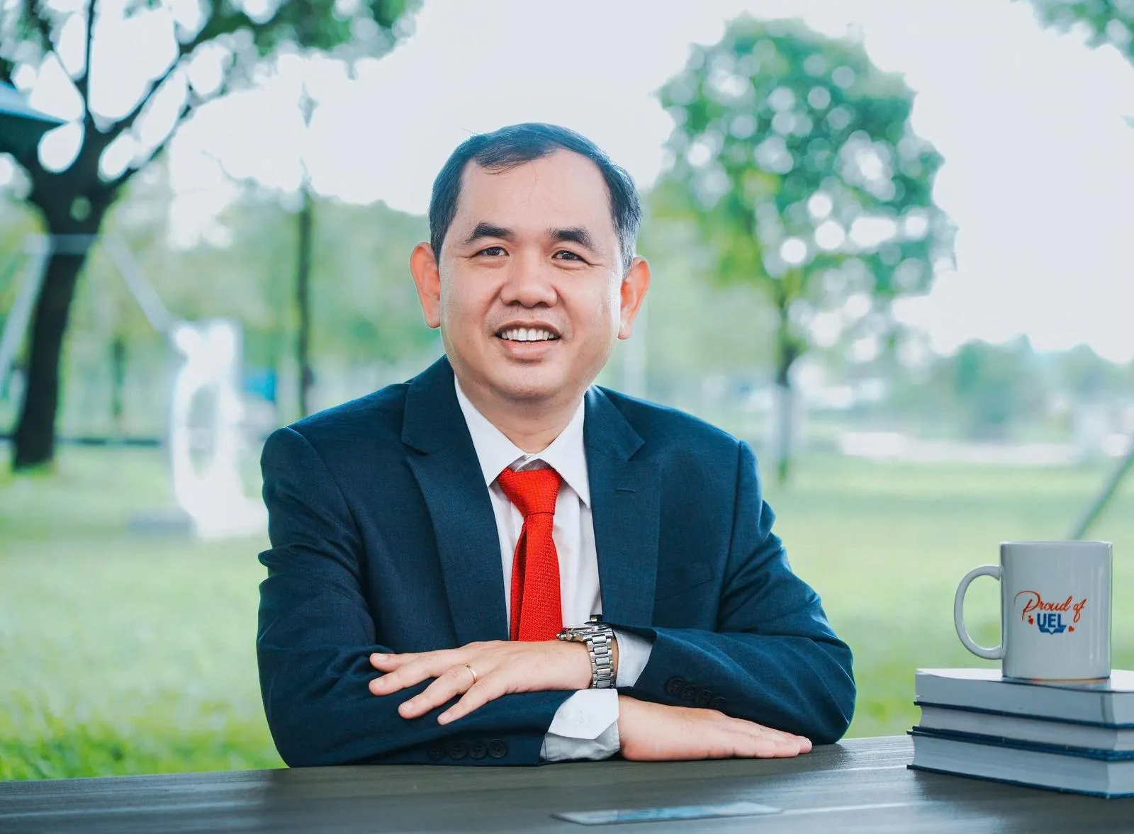 Chân dung TS. Lê Văn Hình